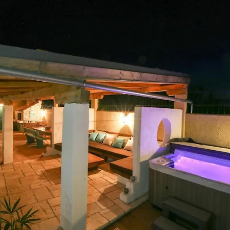 New! Luxury - Pool, Sauna And Jacuzzi *