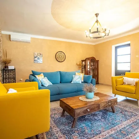 New! Luxury - Pool, Sauna And Jacuzzi *