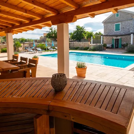 New! Luxury - Pool, Sauna And Jacuzzi *